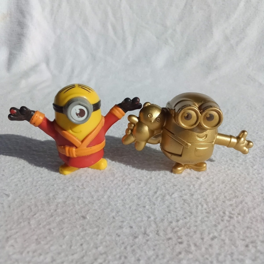 Rare Gold and Robe Minions Rise of Gru 2019 Collectable Toys